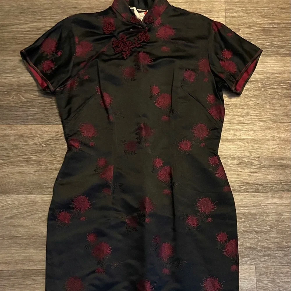 Qipao Woman’s dress - Picture 1 of 3